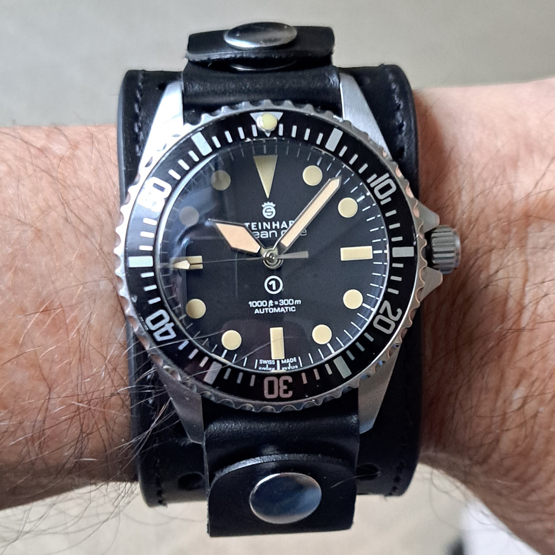 01654
